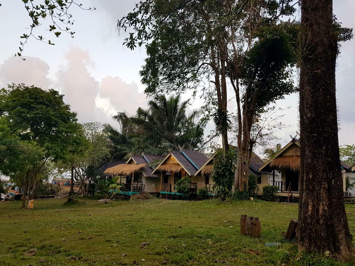 Hotel ฺbay Yard Hut Koh Chang Esterno foto